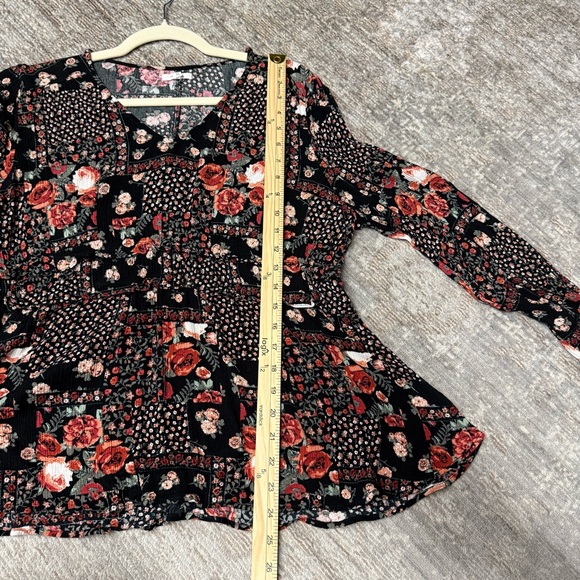 Maurice’s Mixed Ditsy Floral Black and Red Patchwork Babydoll Women's Top - Picture 8 of 9